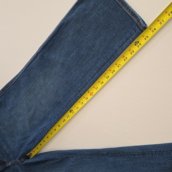 Chicos Women's DefineMe Jeans Blue Denim Straight Leg Ankle Stretch Size 12R - Picture 15 of 15